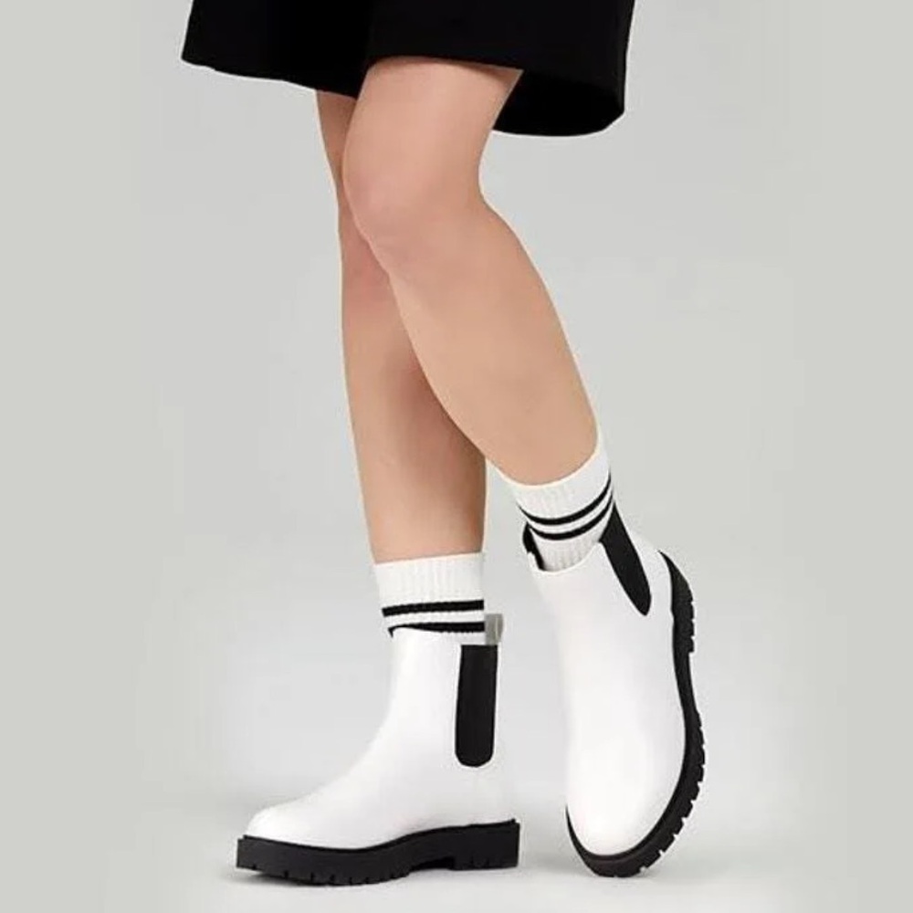 NIB! Boots